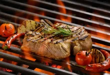 Carne de porc și legume la grătar